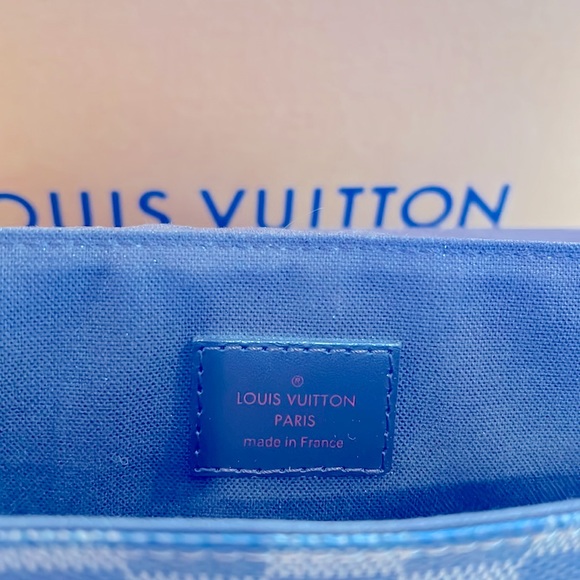 Authentic Louis Vuitton - Picture 4 of 4